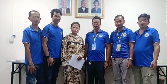 តំណាងសហជីពទឹកចិត្ដកម្មករកម្ពុជា ប្រចាំក្រុមហ៊ុន ស៊ីនប៉ូ (ខេមបូឌា) ហ៊្វូតវែរ ឯ.ក ផ្ដល់ប្រាក់ឧបត្ថម្ភចំនួន ២,៨៨០,០០០រៀល ជូនសមាជិកសហជីព