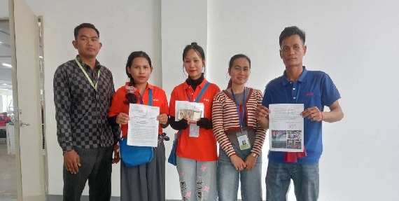 តំណាងសហជីពជំនឿចិត្តកម្មករកម្ពុជា ប្រចាំក្រុមហ៊ុន អូសិន យូញៀន ស្ព័ត (ខេមបូឌា) ឯ.ក បានរៃអង្គាសថវិកាចំនួន៨៤០,១០០រៀលដើម្បីជួយដល់កងទ័ពកម្ពុជានិងជនភៀសសឹក