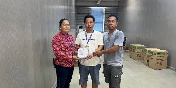បងប្អូនកម្មករ-និយោជិត រោងចក្រ ហ៊ួយ ម៉ៅ ហ៊ែនប៊ែក មេនូហ្វេកឆឺរីង ឯ.ក ចូលរួមថវិកាឧបត្ថម្ភចំនួន ៦១៣,១០០រៀល ជួយដល់កងទ័ព និងជនភៀសសឹក