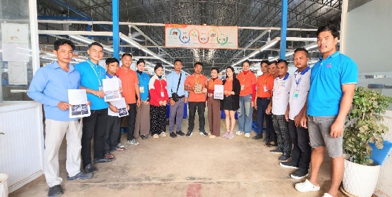 បងប្អូនកម្មករ-និយោជិត រោងចក្រ មីឡានណា លេឌើវែរ អឹម.អេហ្វ.វ៉ាយ (ខេមបូឌា) ឯ.ក ចូលរួមថវិកាឧបត្ថម្ភចំនួន ២,៦១២,០០០រៀល ជួយដល់កងទ័ព និងជនភៀសសឹក