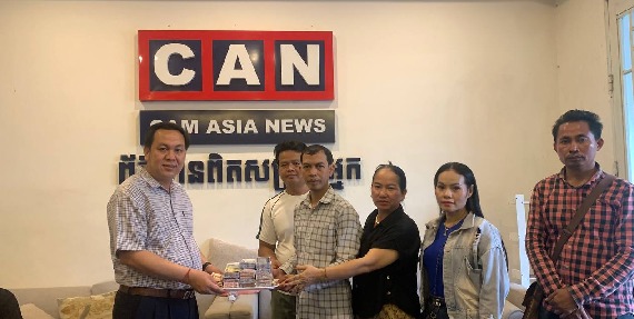 បងប្អូនកម្មករ-និយោជិត រោងចក្រ ម៉េង តុង ហ្គាម៉ិន ហ្វេកធើរី ឯ.ក និង រោងចក្រ ម៉េង យី ហ្គាម៉ិន ហ្វេកធើរី ឯ.ក ចូលរួមថវិកាឧបត្ថម្ភចំនួន ៣,១៧២,២០០រៀល និង ១១ដុល្លា ជួយដល់កងទ័ព និងជនភៀសសឹក