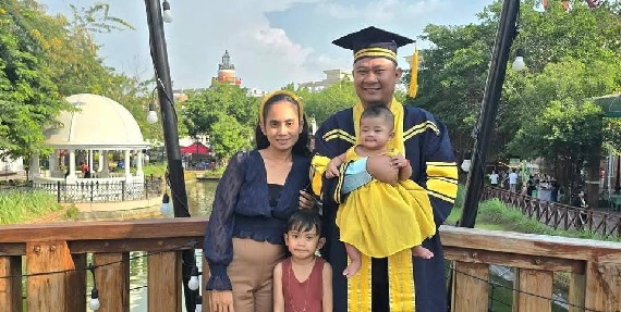 លោក អែម គឹមប៉ាត ព្រមទាំងក្រុមគ្រួសារ ចូលរួមថវិកាឧបត្ថម្ភចំនួន ៤០,០០០រៀល ជួយដល់កងទ័ព និងជនភៀសសឹក