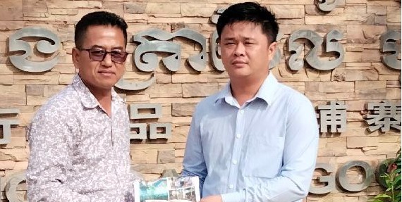 បងប្អូនកម្មករ-និយោជិត រោងចក្រ ណានវ៉ាង ត្រាវែល ហ្គូដស៍ ឯ.ក ចូលរួមថវិកាឧបត្ថម្ភចំនួន ៤១៥,២០០រៀល ជួយដល់កងទ័ព និងជនភៀសសឹក
