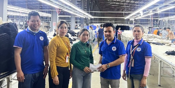  តំណាងសហជីពទឹកចិត្តកម្មករកម្ពុជា ប្រចាំក្រុមហ៊ុន ទៀន ថេកស្ថាយ (ខេមបូឌា) ឯ.ក បានរៃអង្គាសថវិកាចំនួន ៩០៧,០០០រៀលជូនសមាជិកសហជីពចំនួន៧នាក់