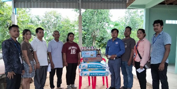 លោក សែ ចិត និងលោក មុត បញ្ញា តំណាងសហជីពទឹកចិត្តកម្មករកម្ពុជា ប្រចាំក្រុមហ៊ុន ហ៊ួយ ម៉ៅ ហ៊ែនប៊ែក មេនូហ្វេកឆឺរីង ឯ.ក បានរៃអង្គាសថវិកាចំនួន២,០៨៥,០០០រៀលជូនទៅកម្មករម្នាក់ដែលបានទទួលមរណភាព