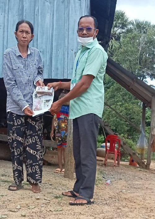 តំណាងសហជីពទឹកចិត្ដកម្មករកម្ពុជា ប្រចាំក្រុមហ៊ុន ញ៉ូ អេធីធី ស៊ូ ម៉េកឃីង (ខេមបូឌា) ឯ.ក បានរៃអង្គាសថវិកាចំនួន៣២៩,៥០០រៀលជូនសមាជិកសហជីពម្នាក់ដែលមានបញ្ហាដំបៅជើងធ្ងន់ធ្ងរ
