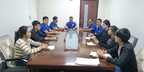 តំណាងសហជីពទឹកចិត្ដកម្មករកម្ពុជា ប្រចាំក្រុមហ៊ុន ស៊ីនប៉ូ (ខេមបូឌា) ហ៊្វូតវែរ ឯ.ក ផ្ដល់ប្រាក់ឧបត្ថម្ភចំនួន ១,០០០,០០០រៀល ជូនសមាជិកសហជីពចំនួន៦នាក់