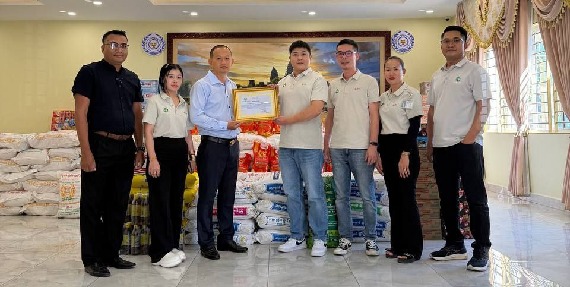 ក្រុមហ៊ុន ធី & អិល និងសហព័ន្ធសហជីពទឹកចិត្តកម្មករកម្ពុជា បាននាំយកគ្រឿងឧបភោគបរិភោគមួយចំនួន ឧបត្ថម្ភជូនវីរៈកងទ័ព និងជនភៀសសឹក តាមរយៈក្រសួងការងារ