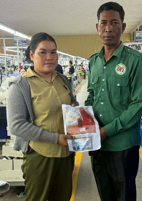 ក្រុមការងារតំណាងសហជីព ជំនឿចិត្តកម្មករកម្ពុជា ប្រចាំក្រុមហ៊ុន ឡូរិនហ៊្វូត វែរ ឯ.ក បានរៃអង្គាសទឹកប្រាក់ចំនួន៣៦០,០០០រៀលជូនទៅដល់សមាជិកសហជីពម្នាក់ដែលម្ដាយរបស់គាត់បានទទួលមរណភាព