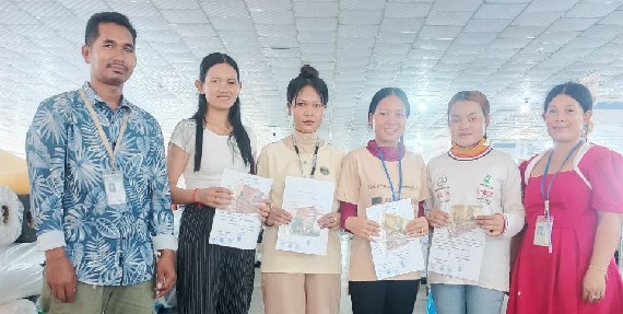 សហភាពសហជីពទឹកចិត្តកម្មករកម្ពុជា នាំយកថវិកាឧបត្ថម្ភជូនកម្មករ-កម្មការិនី ១១នាក់ នៅក្រុមហ៊ុន ហុន ធីហ្សឺ ហ៊្វុងលេឌើរ