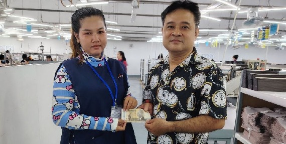 សហព័ន្ធសហជីពទឹកចិត្តកម្មករកម្ពុជា ផ្តល់ប្រាក់ឧបត្ថម្ភដល់សមាជិកសម្រាលកូនចំនួន ៥រូប
