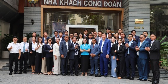 សហជីពកម្ពុជា (NACC & CCTU) សហការជាមួយ VGCL បើកវគ្គបណ្តុះបណ្តាលពង្រឹងភាពជាអ្នកដឹកនាំសហជីពឆ្លាតវៃនៅទីក្រុងហូជីមិញ